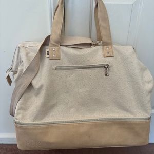 Béis The Weekender in Beige